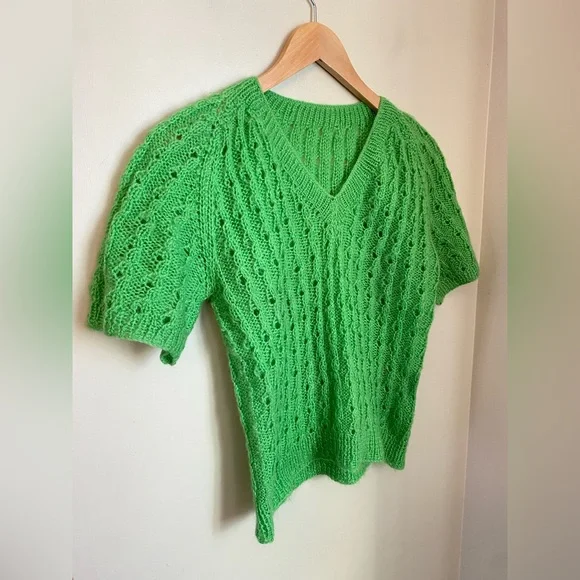Green Open Knit Eyelet Short Sleeve V Neck Sweater Hand Knit S/M Cottagecore - Picture 3 of 9